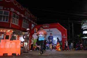 BIB: 3674
                            <button type="button" onclick="openModal(26258607)" class="btn btn-primary btn-sm float-right btn-popup" data-toggle="modal" data-target=".modal-high-quality">
                        <i class="fas fa-shopping-cart"></i> Add to Cart
                    </button>
                                            <button type="button" onclick="isThisMe(26258607, true)" class="btn btn-success btn-sm float-right btn-popup btn-isme hidden" data-toggle="tooltip" data-placement="bottom" title="นี่คือรูปของคุณใช่ไหม คลิกที่นี่เพื่อเอาเข้าอัลบั้ม">
                        <i class="fas fa-plus"></i> Add to album
                    </button>
                    <button type="button" onclick="isThisMe(26258607, false)" class="btn btn-warning btn-sm float-right btn-popup btn-isnotme hidden">
                        <i class="fas fa-ban"></i> Remove from album
                    </button>